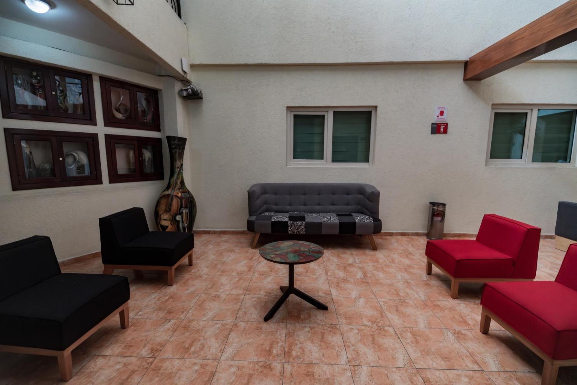 Alcazar - Centro Historico 4*