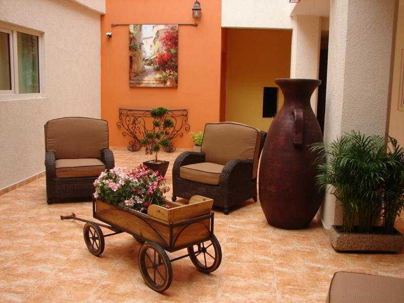 Alcazar - Centro Historico 4*
