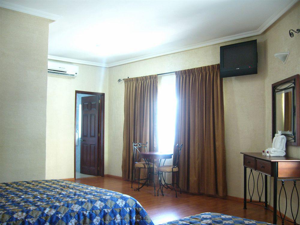 Alcazar - Centro Historico Hotel
